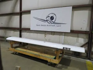 2001 Diamond DA-40-180 Left Hand Wing S/N 40.044 (0326-97)